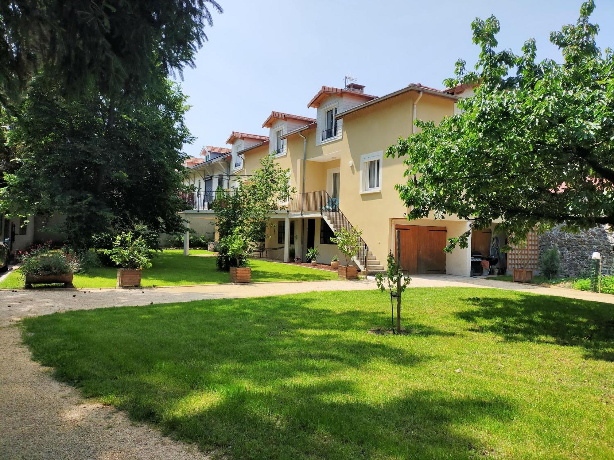 Bed and Breakfast Le Jardin Du Dolaizon Le Puy-en-Velay Экстерьер фото